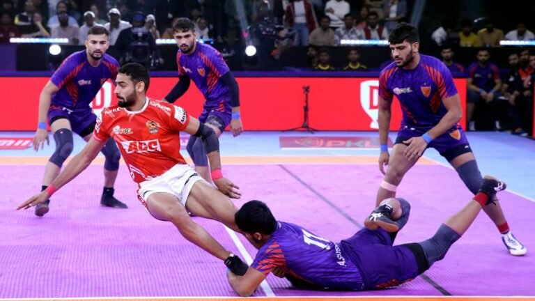Pro Kabaddi League: Dahiya's 20 points in vain as Gujarat Giants split points with Dabang Delhi 