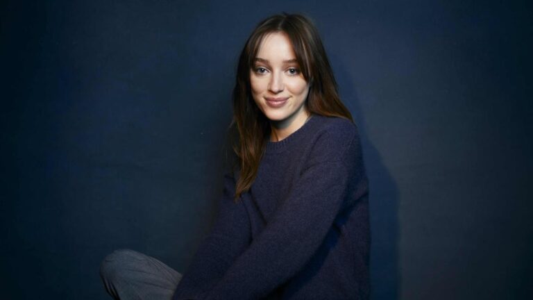 ‘Bridgerton’-fame Phoebe Dynevor joins Jake Gyllenhaal in M Night Shyamalan's film